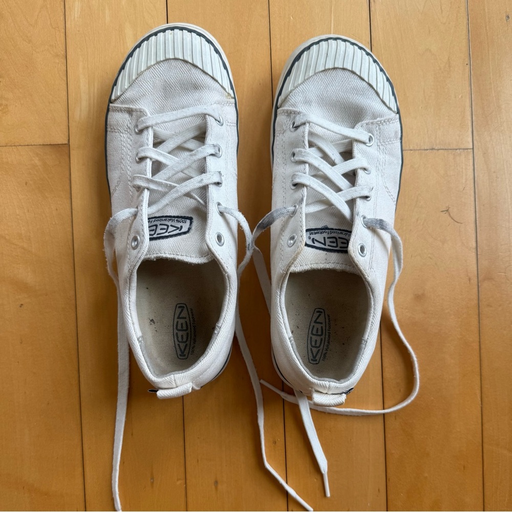 Keen sneakers 9.5W